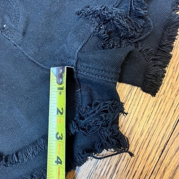 Princess Polly Jean Shorts Womens Denim Cut Offs Black Raw Hem Distressed Size 4 - Picture 8 of 8